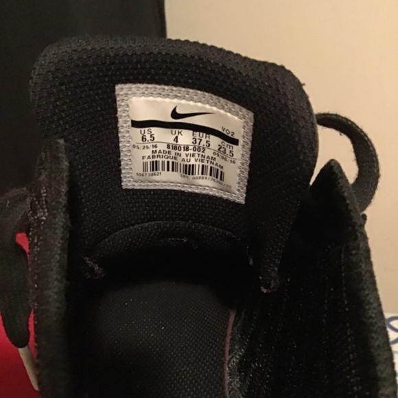 🔥Nike’s, size 6.5, new condition, lightweight women’s sneakers - Picture 4 of 4